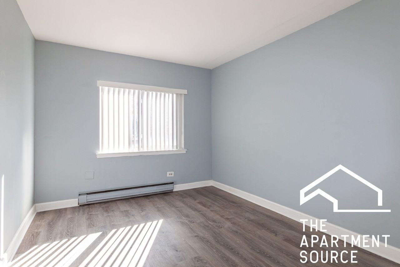 3825 N Pine Grove Ave #501 - Photo 7 of 14