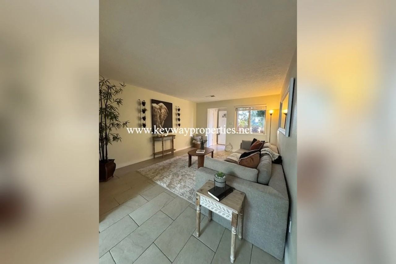 13260 Candelaria Rd Ne - Photo 3 of 28