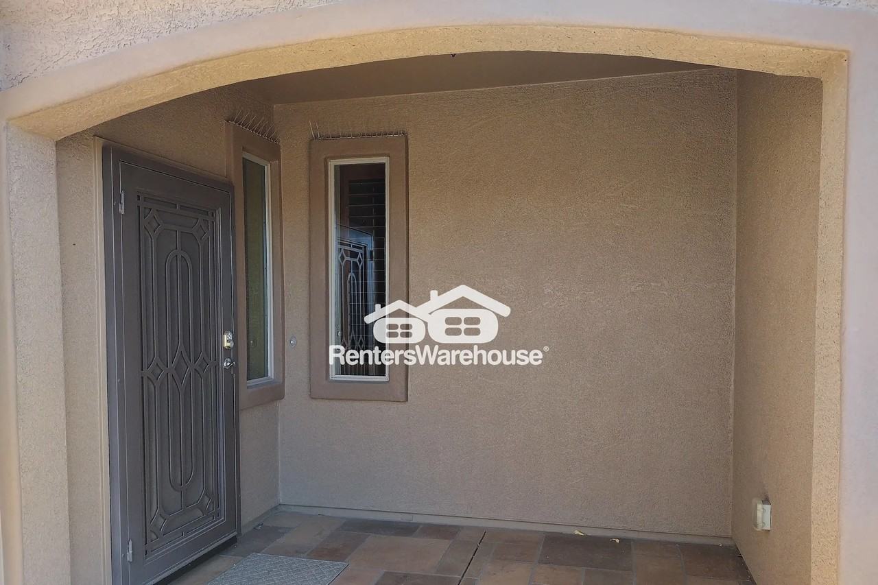 5818 E Leonora St - Photo 2 of 22