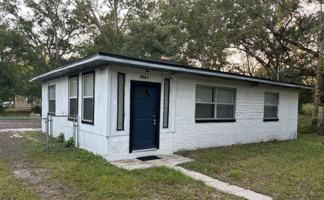 featured image of 3024 W 1st St