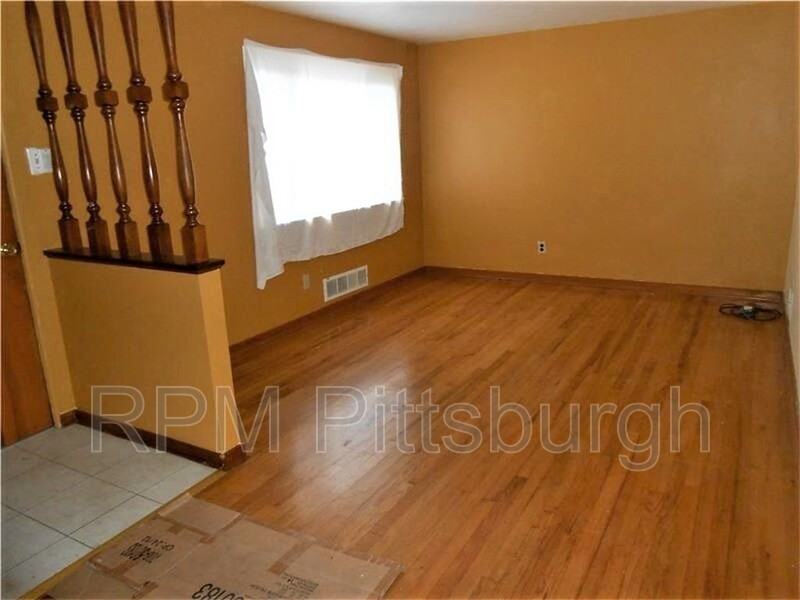 517 Triana St - Photo 2 of 9