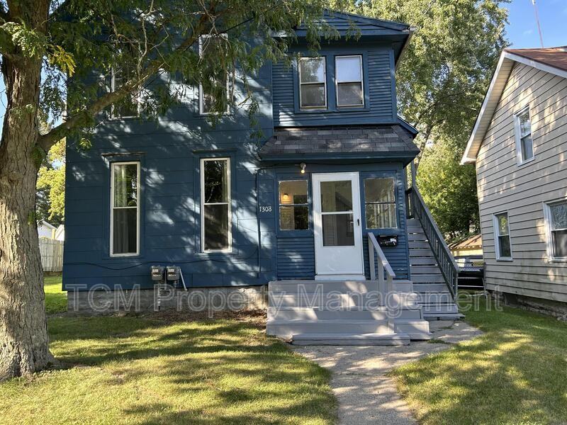 1308 E North St - Photo 2 of 13