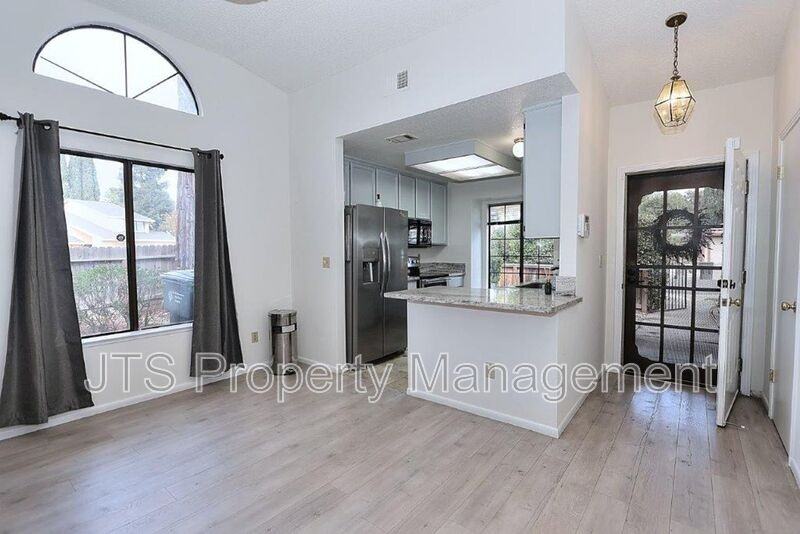 7400 Deltawind Dr - Photo 2 of 50