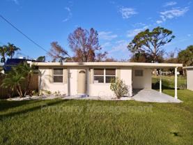 832 Pine St - Photo 1 of 1
