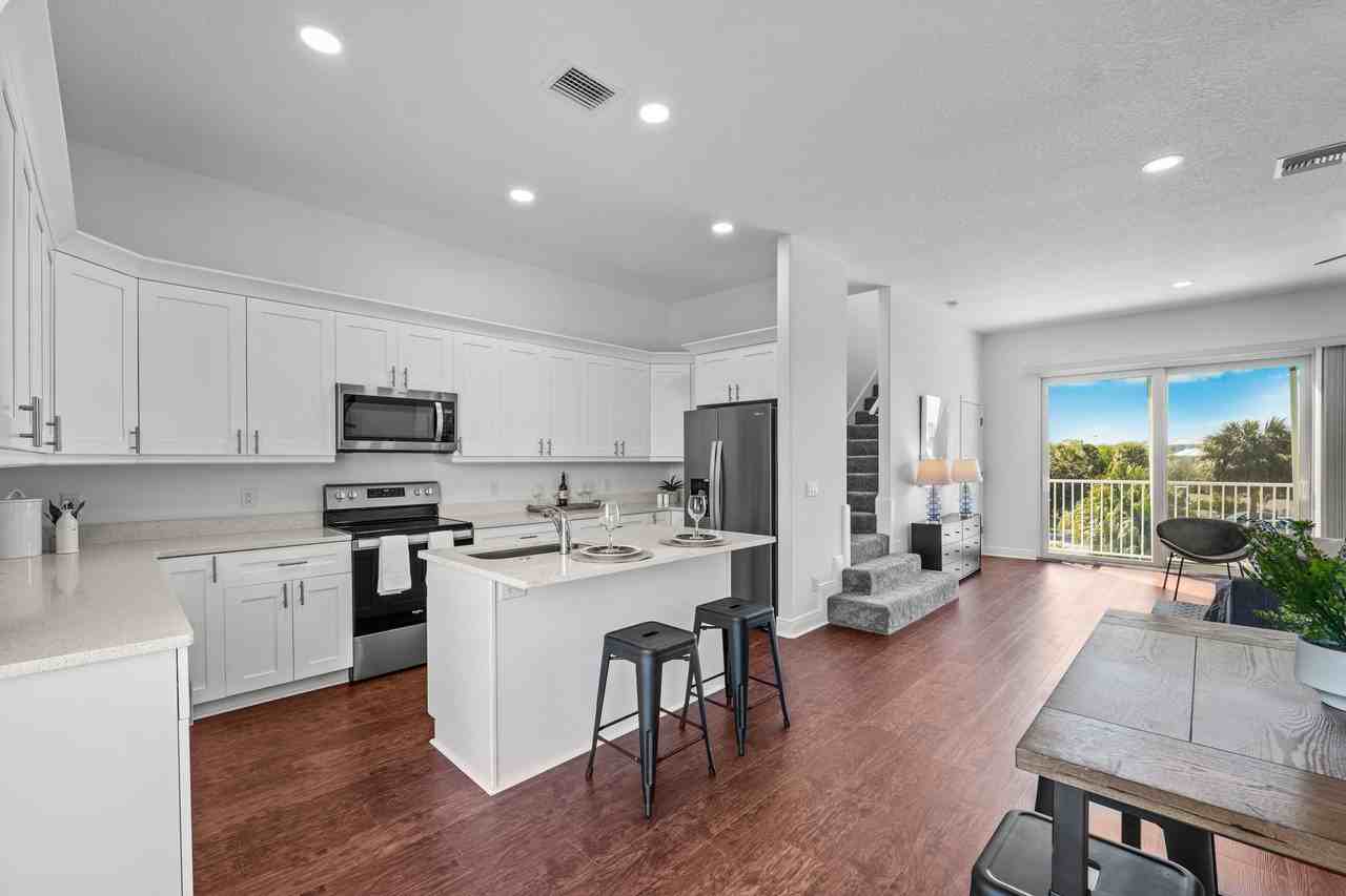 5730 Biscayne Ct - Photo 5 of 50