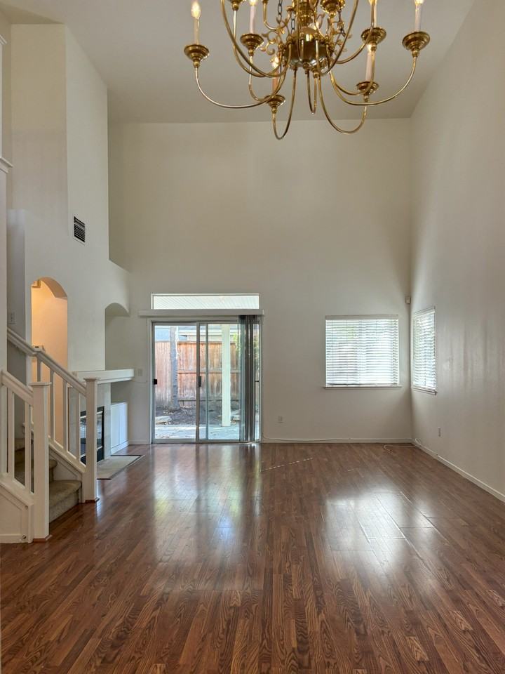 5436 Rockwood Cir - Photo 3 of 39