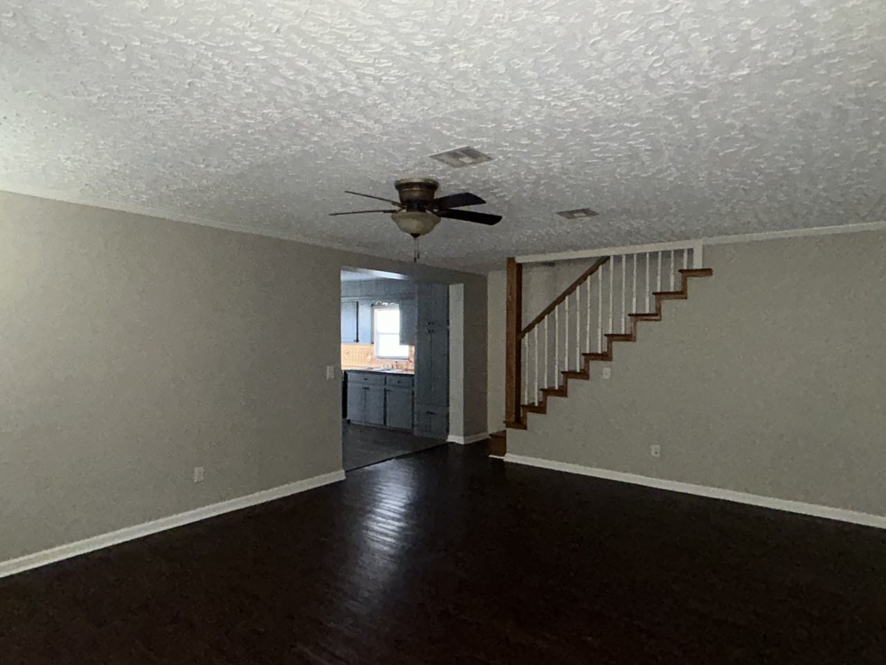 628 S Florence Ave - Photo 2 of 20