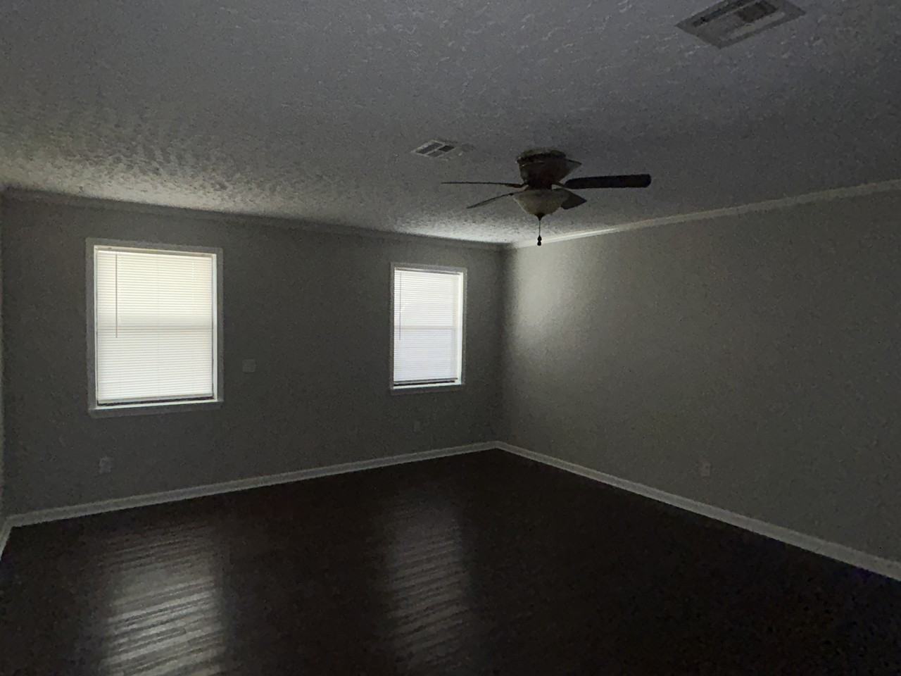 628 S Florence Ave - Photo 3 of 20