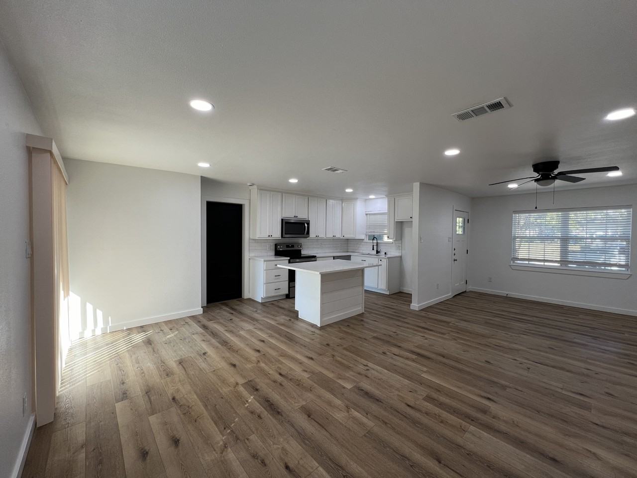 618 Pleasant Valley Rd - Photo 7 of 28