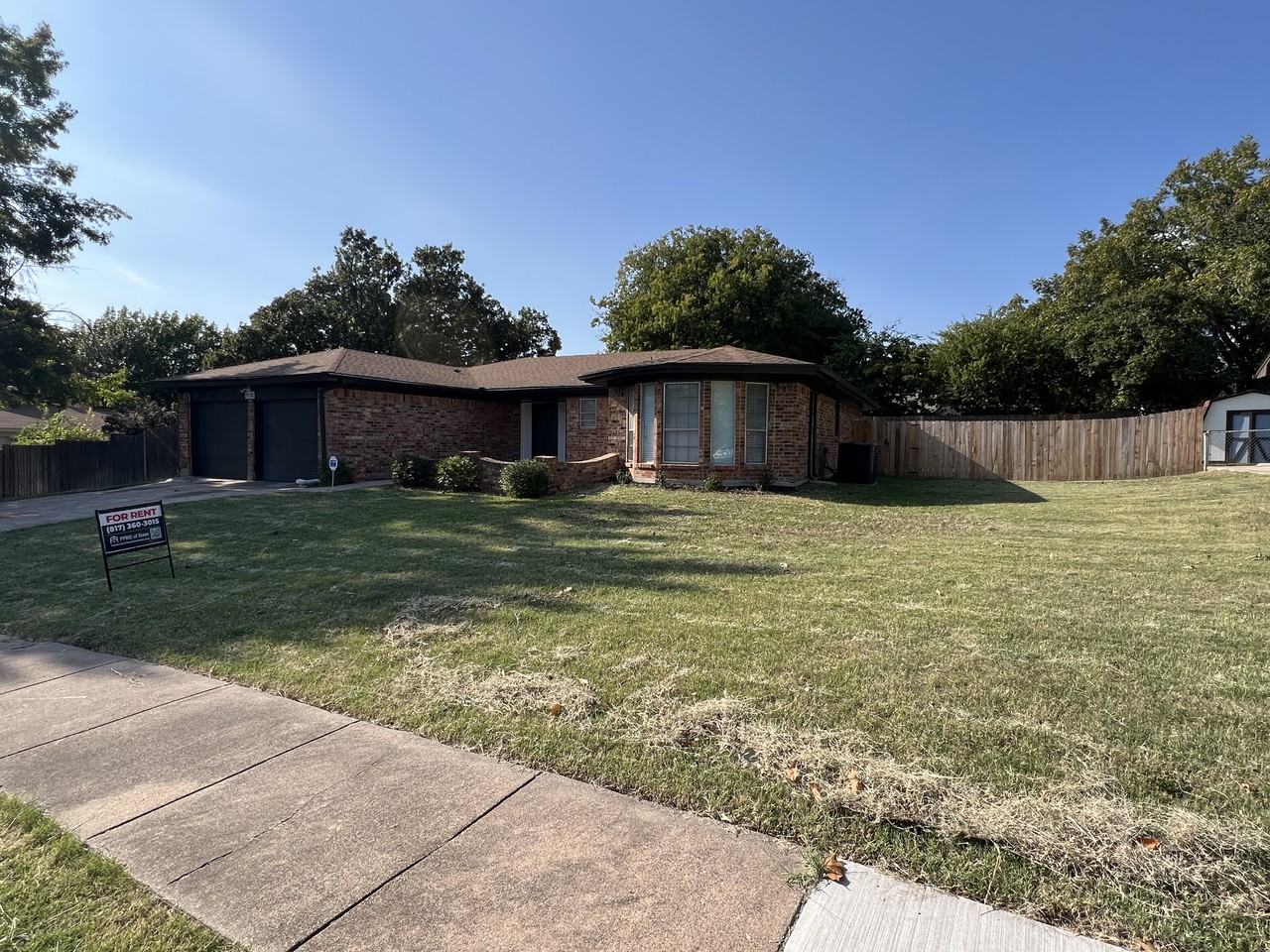 9728 Leland Ln - Photo 2 of 28