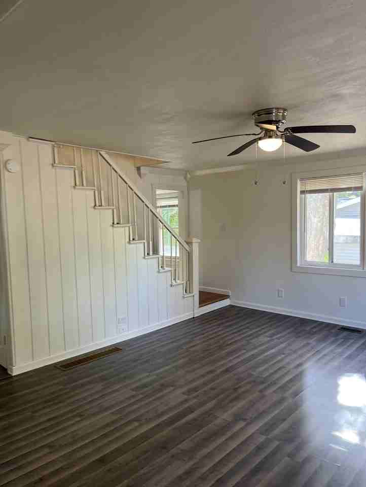 8986 Stebbins St - Photo 2 of 37