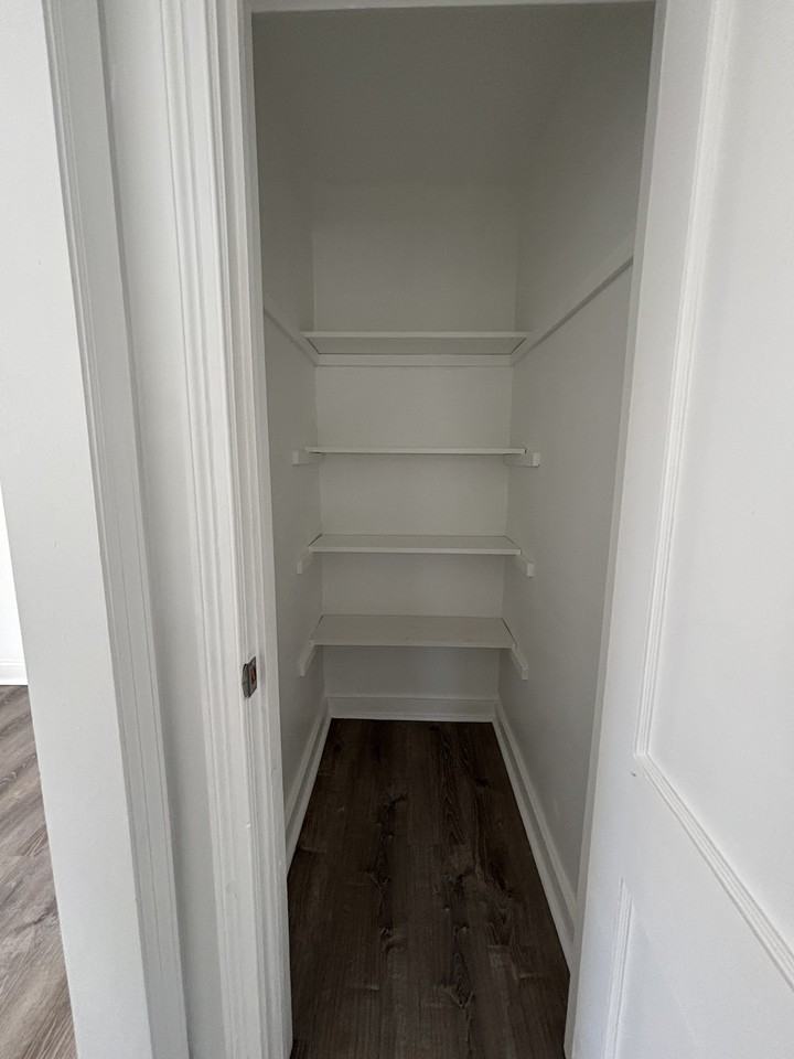 1403 Saint Elizabeth St - Photo 2 of 8