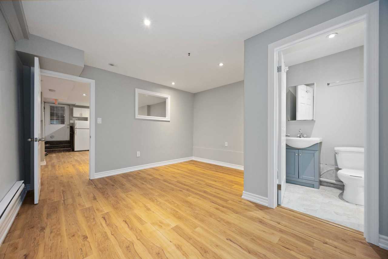 2231 Danforth Avenue - Photo 4 of 17