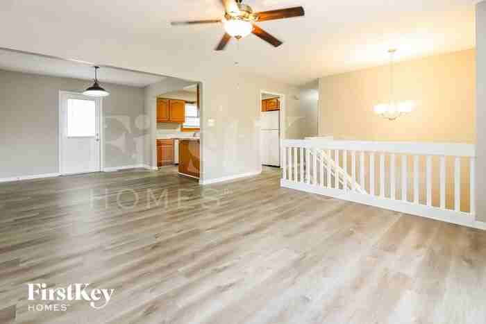 6727 Manchester Ave - Photo 3 of 16