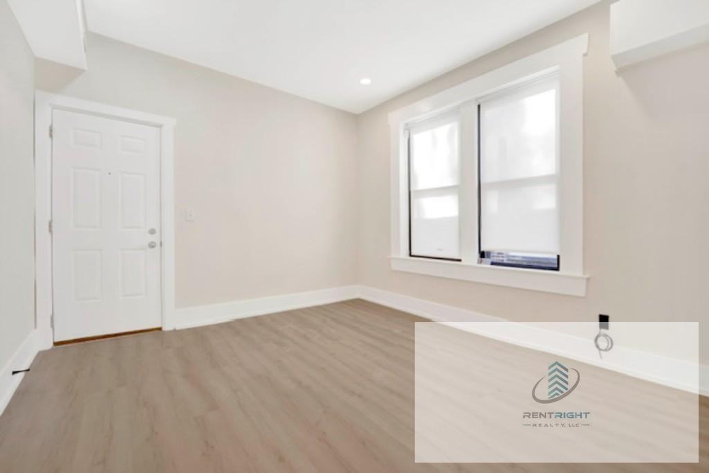 944 N Damen Ave #2F - Photo 7 of 13