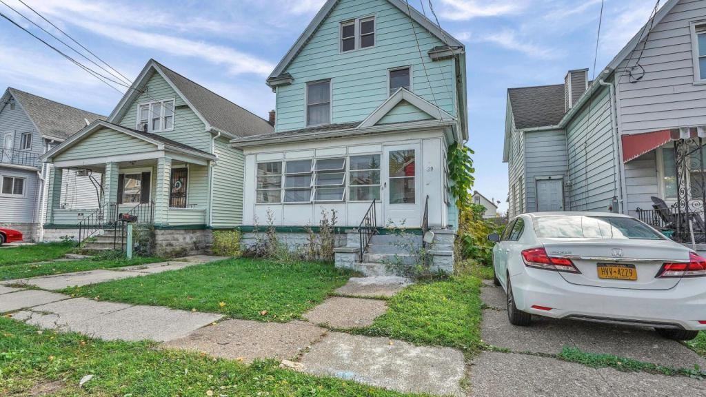 29 Progressive Ave - Photo 4 of 28