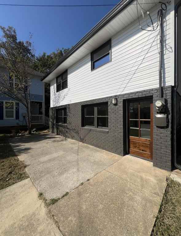 501 Eaves Pl - Photo 2 of 9