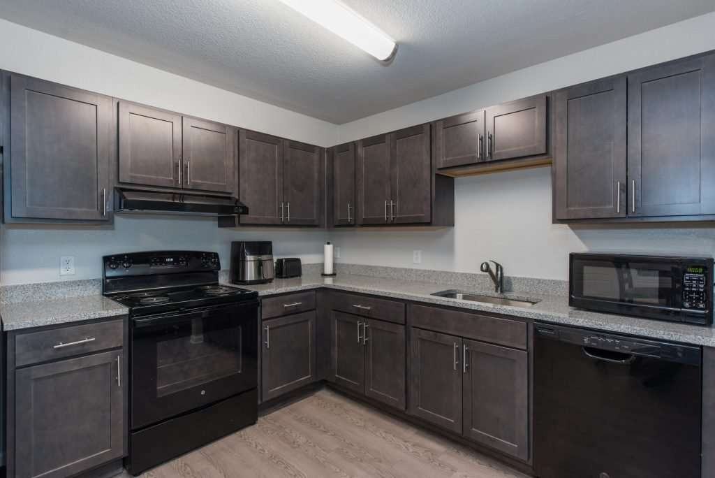 The Retreat at Harbor Pointe - Photo 5 of 36