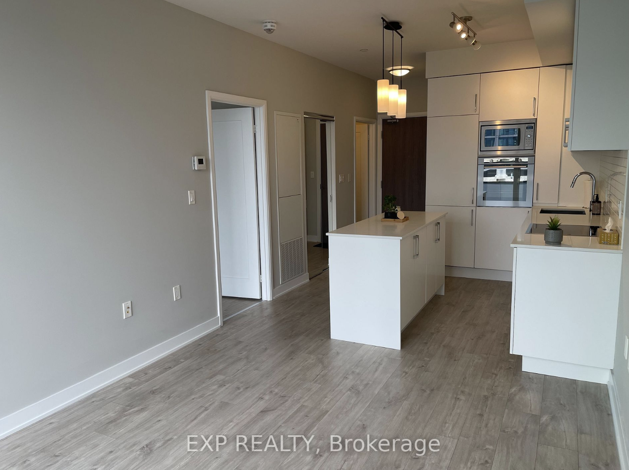 576 Front Street West #PH99 - Photo 3 of 34