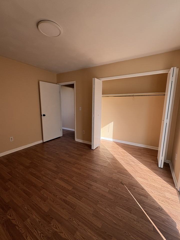 950 5th St #A - Photo 2 of 9