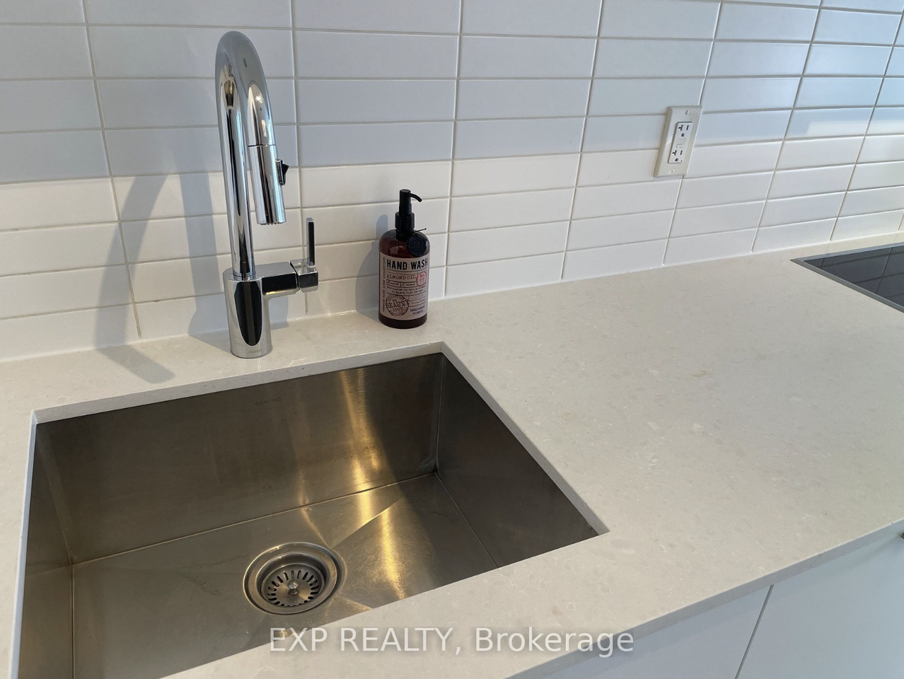 576 Front Street West #PH99 - Photo 6 of 34