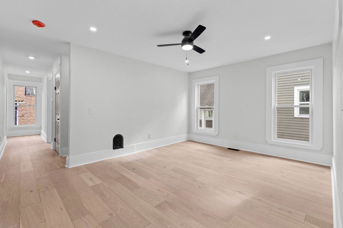 26 Rowley St - Photo 3 of 17