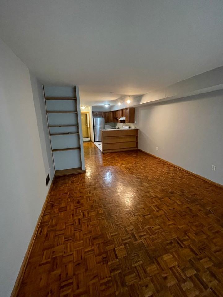 North Campus 2 bedroom 1 bath apartments - Photo 5 of 13