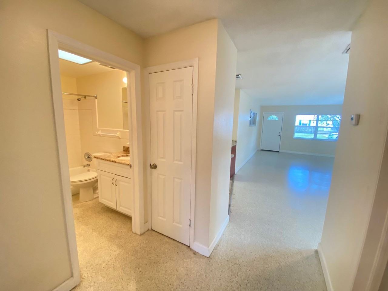 1618 Baltimore Ave - Photo 2 of 40