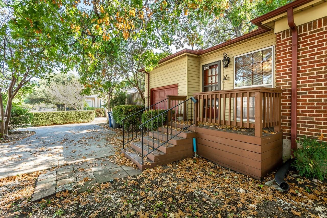 4244 Skillman St - Photo 2 of 36