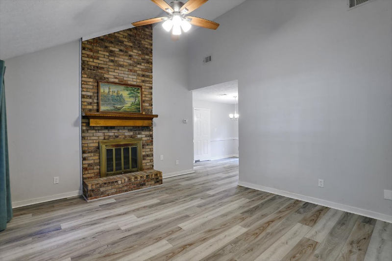 310 Shadow Wood Dr - Photo 3 of 20