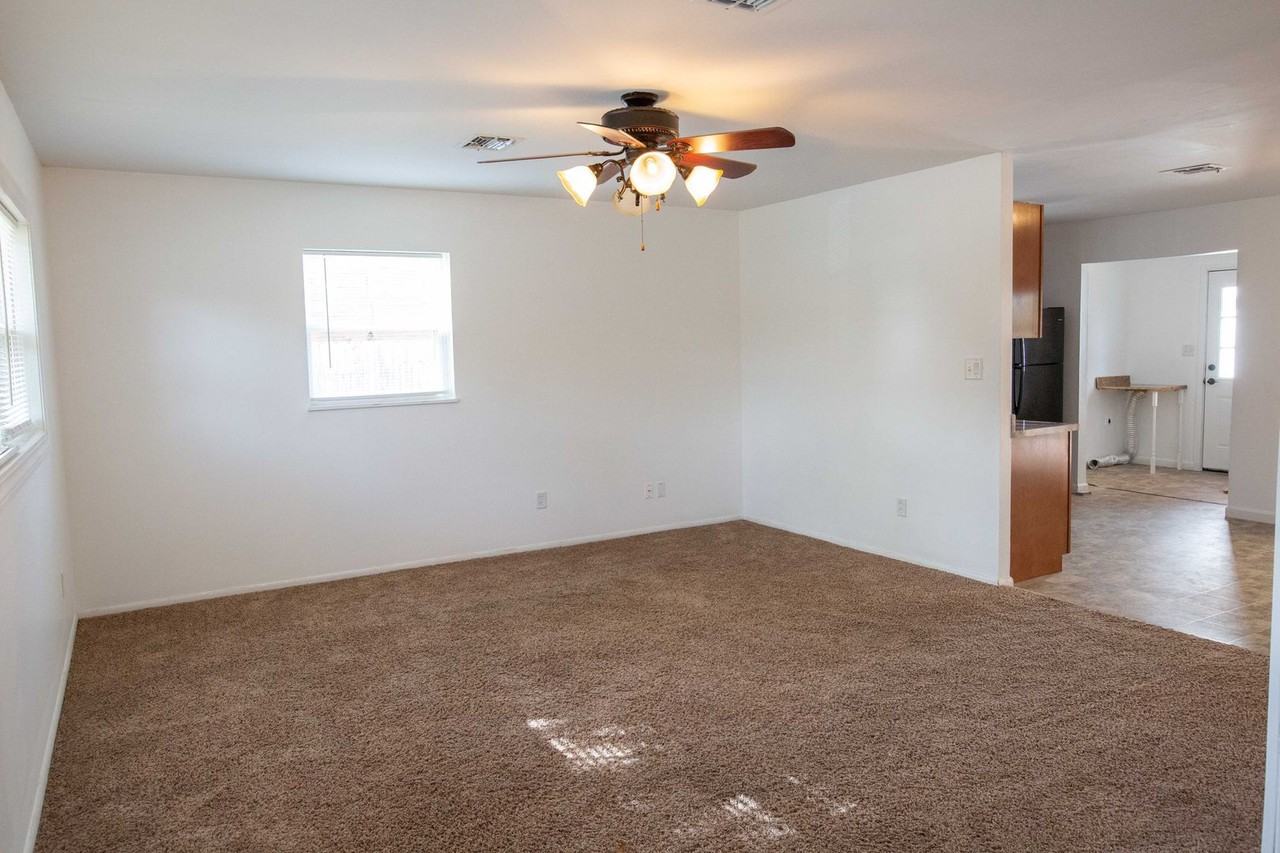 4008 Colby Ave - Photo 3 of 27