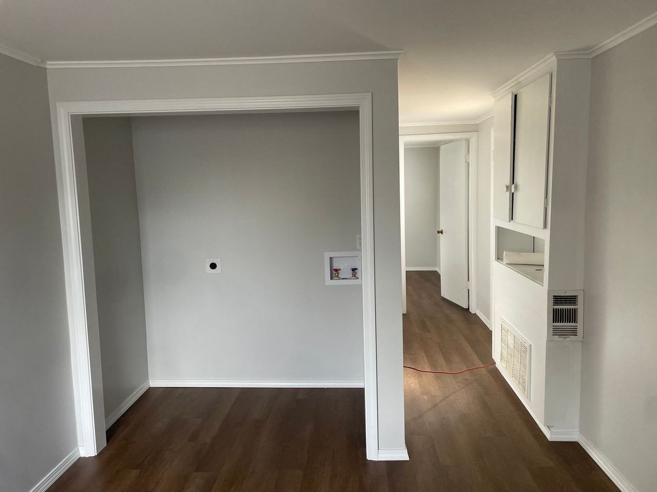 1235 S Sandusky Ave - Photo 2 of 14