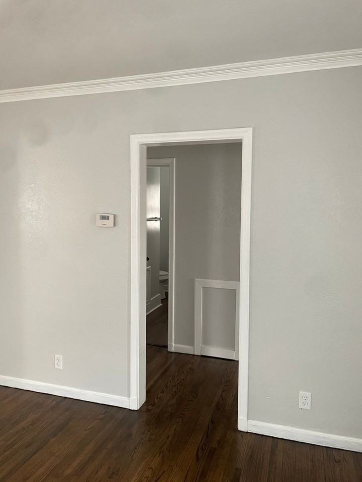 1235 S Sandusky Ave - Photo 3 of 14