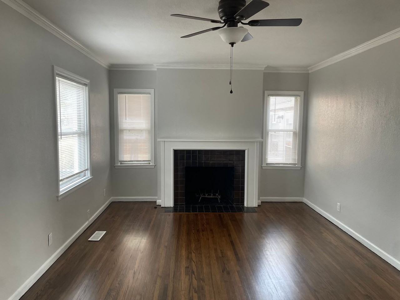 1235 S Sandusky Ave - Photo 4 of 14