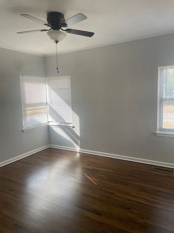 1235 S Sandusky Ave - Photo 6 of 14