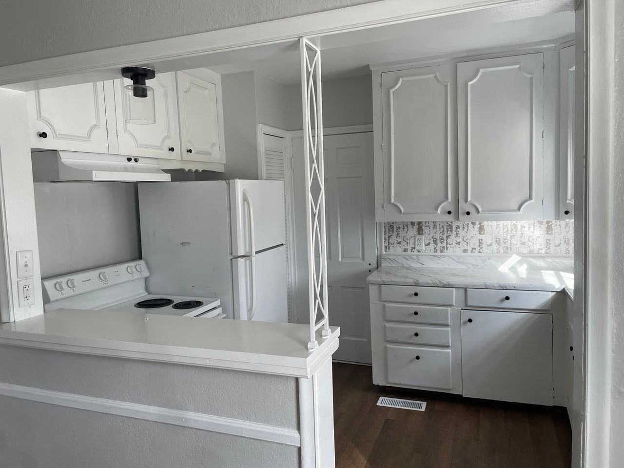 1235 S Sandusky Ave - Photo 7 of 14