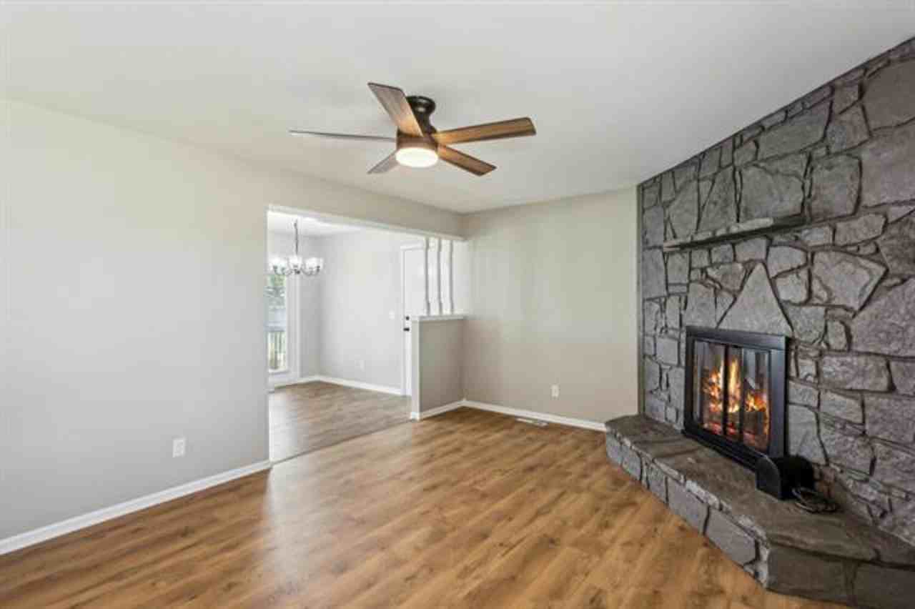 529 Parkwood Dr - Photo 3 of 26