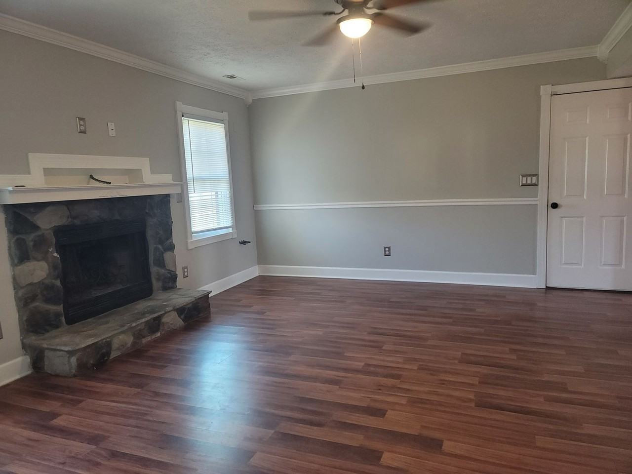 7723 S Shield Dr - Photo 5 of 15