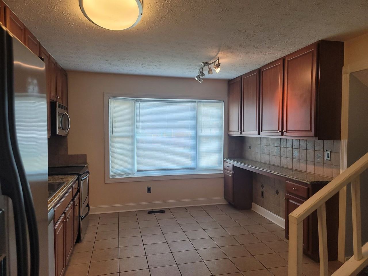 7723 S Shield Dr - Photo 7 of 15