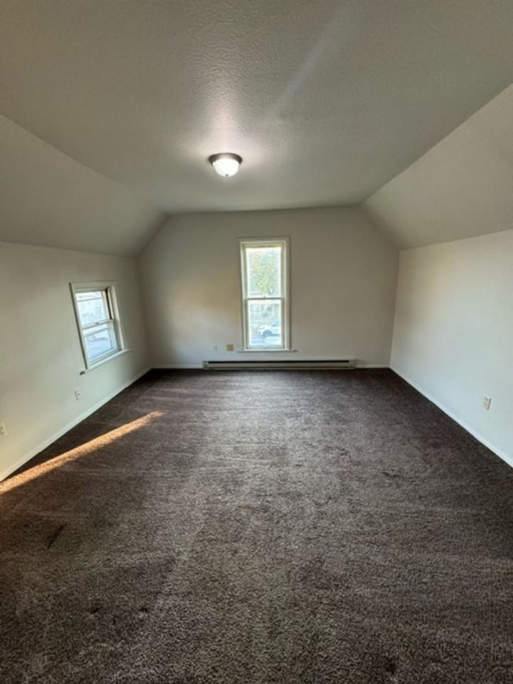 1017  St Marys Ave - Photo 2 of 5