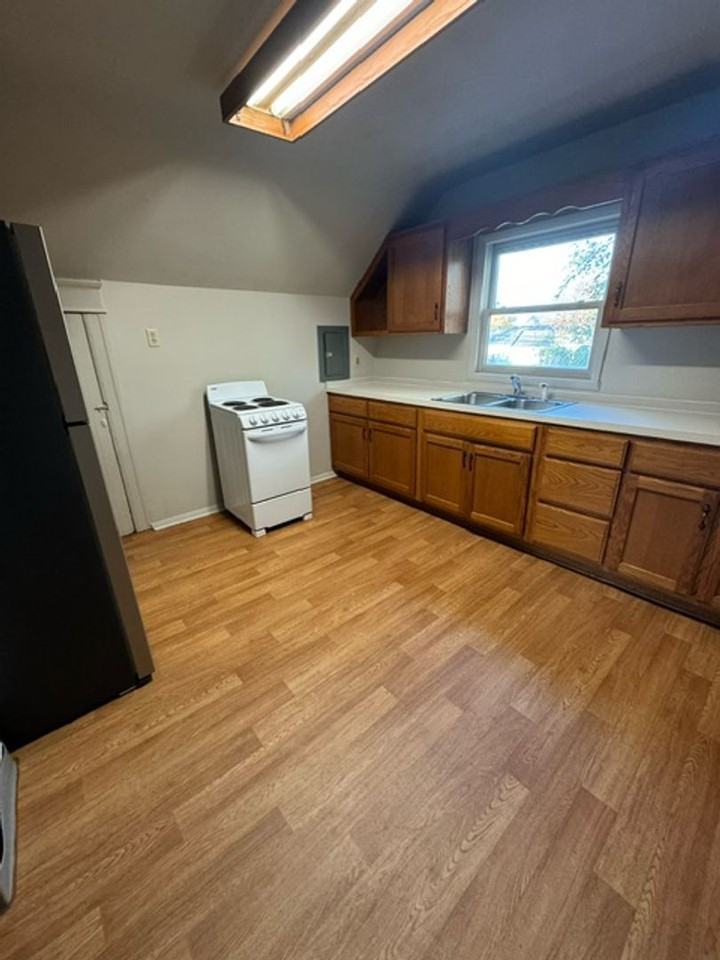 1017  St Marys Ave - Photo 3 of 5