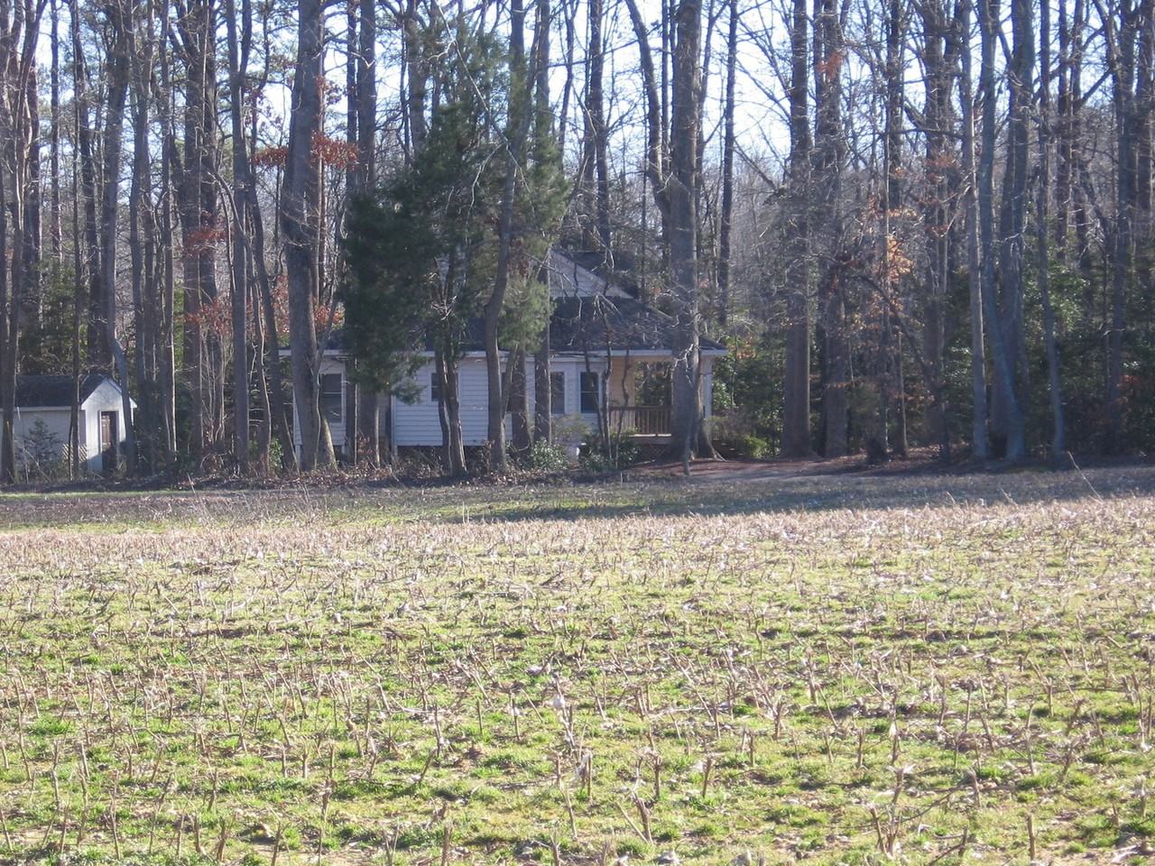 21096 Brewers Neck Blvd - Photo 2 of 12