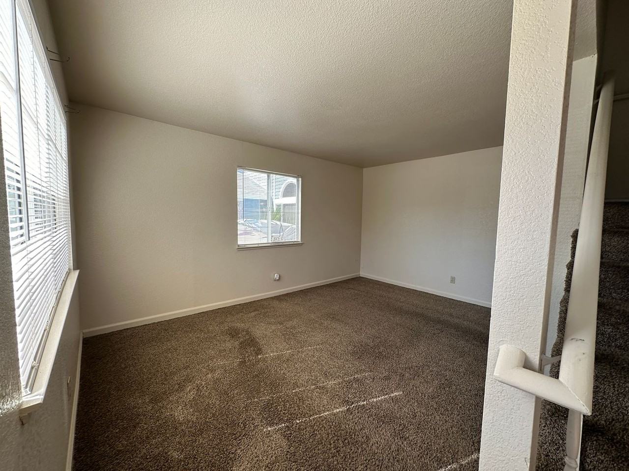 1805 Chesapeake Avenue - Photo 4 of 33