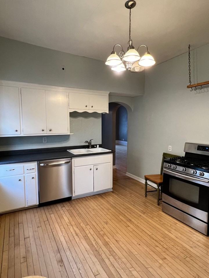 2627 N Murray Ave - Photo 6 of 12