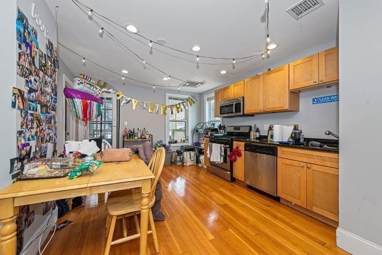 44 Hillside St - Photo 2 of 30