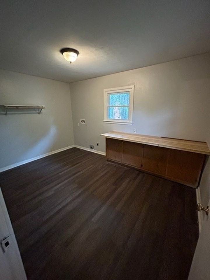 1003 N Willard Dr - Photo 6 of 16