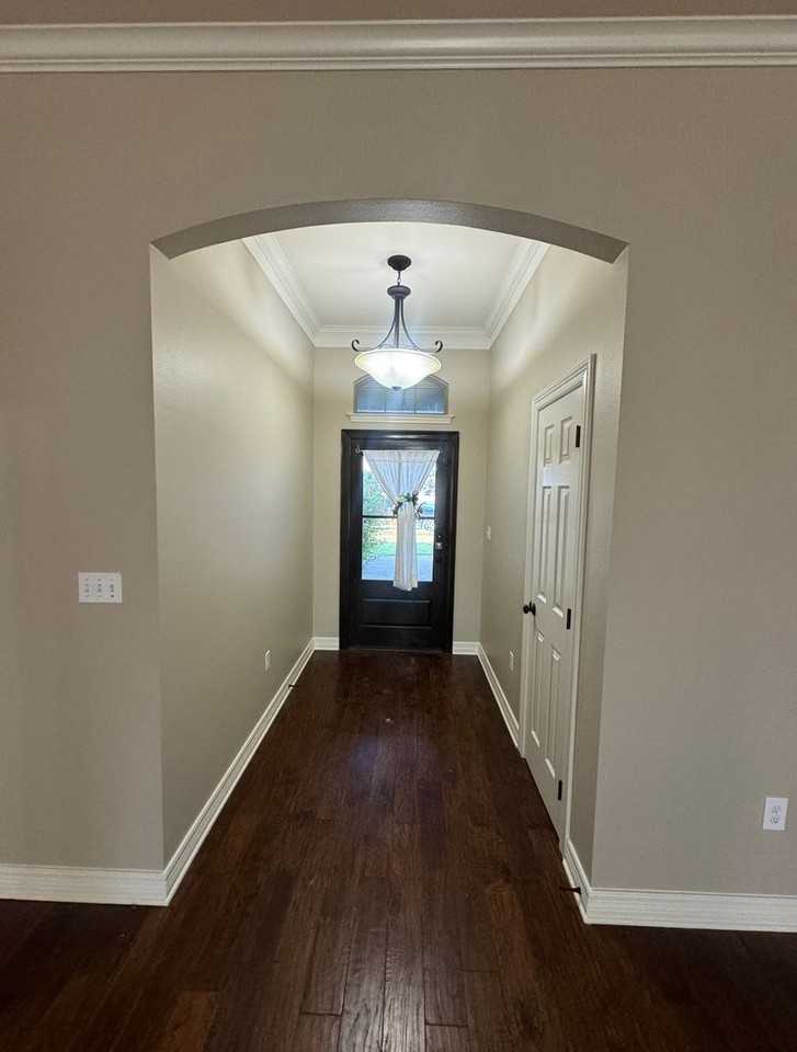 2138 Sweet Bay Cir - Photo 2 of 22