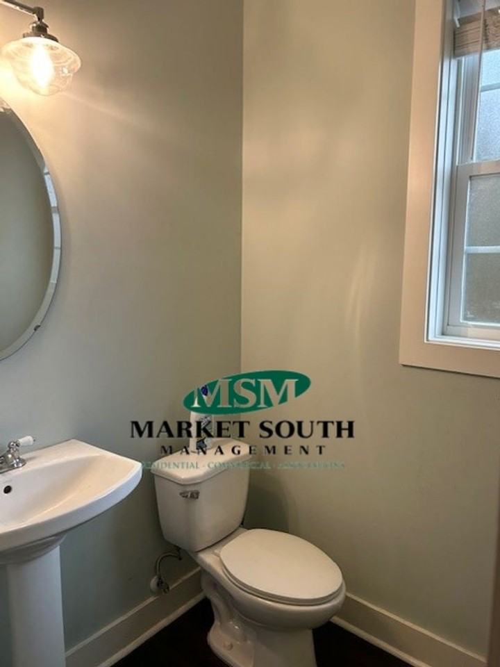 1213 E 31st St #A - Photo 3 of 15