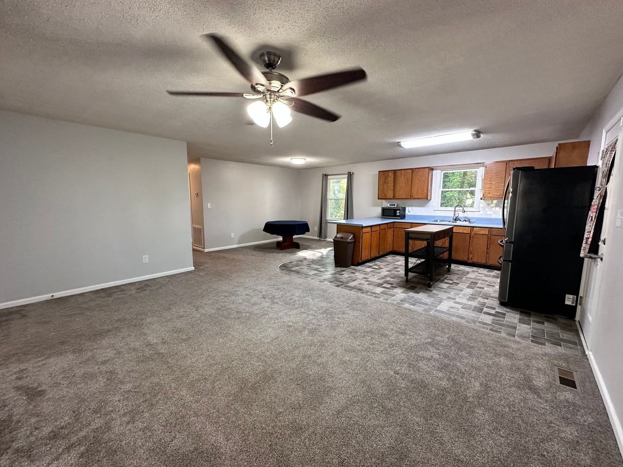 5813 Oak St - Photo 4 of 13