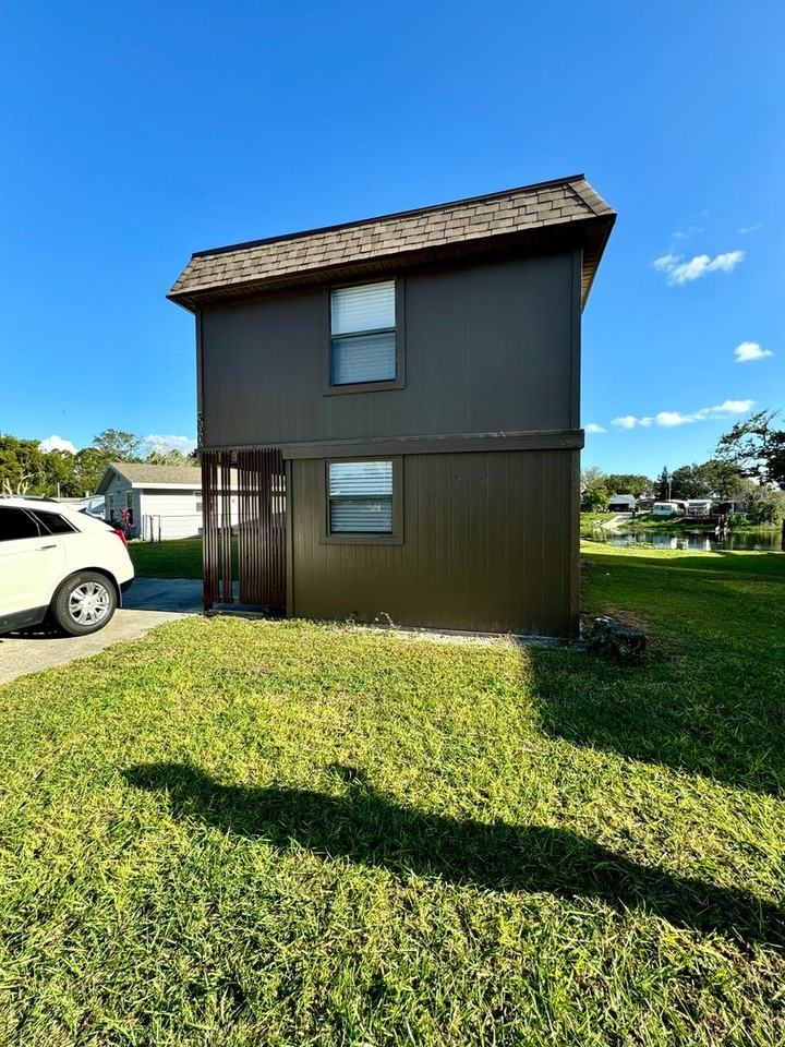 358 1st Ave N - Photo 2 of 17